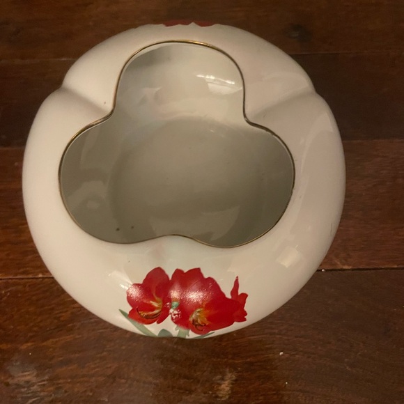 Floral Ceramic Ashtray with Red Flowers - Picture 2 of 2